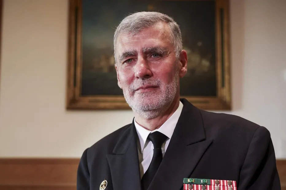 Gouveia e Melo assinou contratos com empresas com os mesmos donos